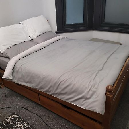 Arsenal And Tottenham Double Bedroom Londra Esterno foto